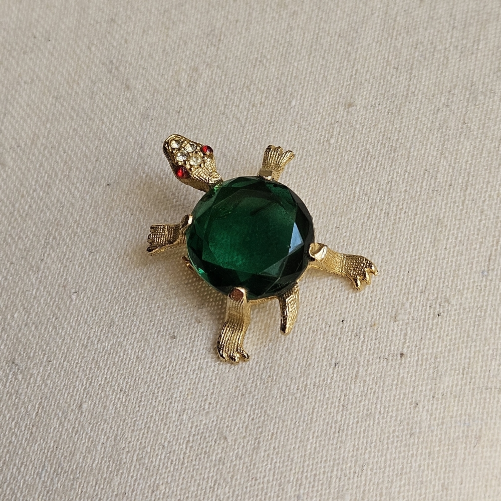 Vintage Brooch Green Glass Gold Tone Turtle Pin Brooch - Picture 10 of 11